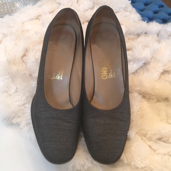 Ferragamo Italian Grey Fabric Pumps - Picture 2 of 3